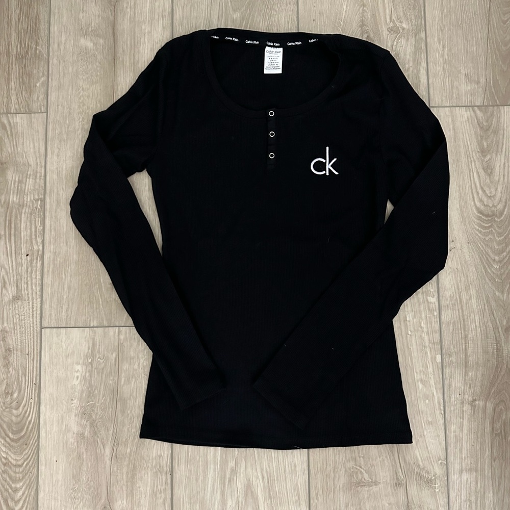 Clavin Klein black long sleeve